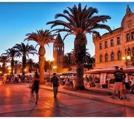 Διαμέρισμα Sime Τρογκίρ
